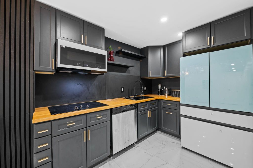 Photo of 1428 SE 4th Avenue #H265, Deerfield Beach, FL 33441 (MLS # F10527883)