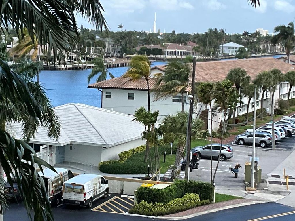 Photo of 3200 NE 36 Street NE #512a, Fort Lauderdale, FL 33308 (MLS # B26014220)