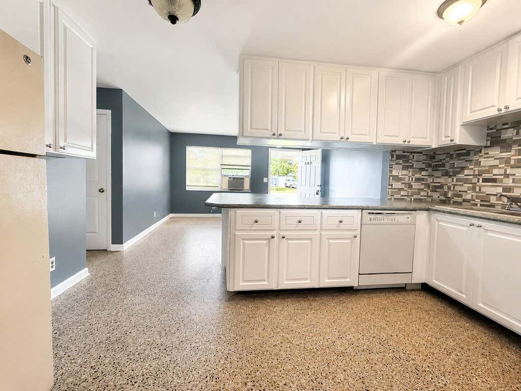 Photo of 503 SE Flamingo Avenue, Stuart, FL 34996 (MLS # B26062039)