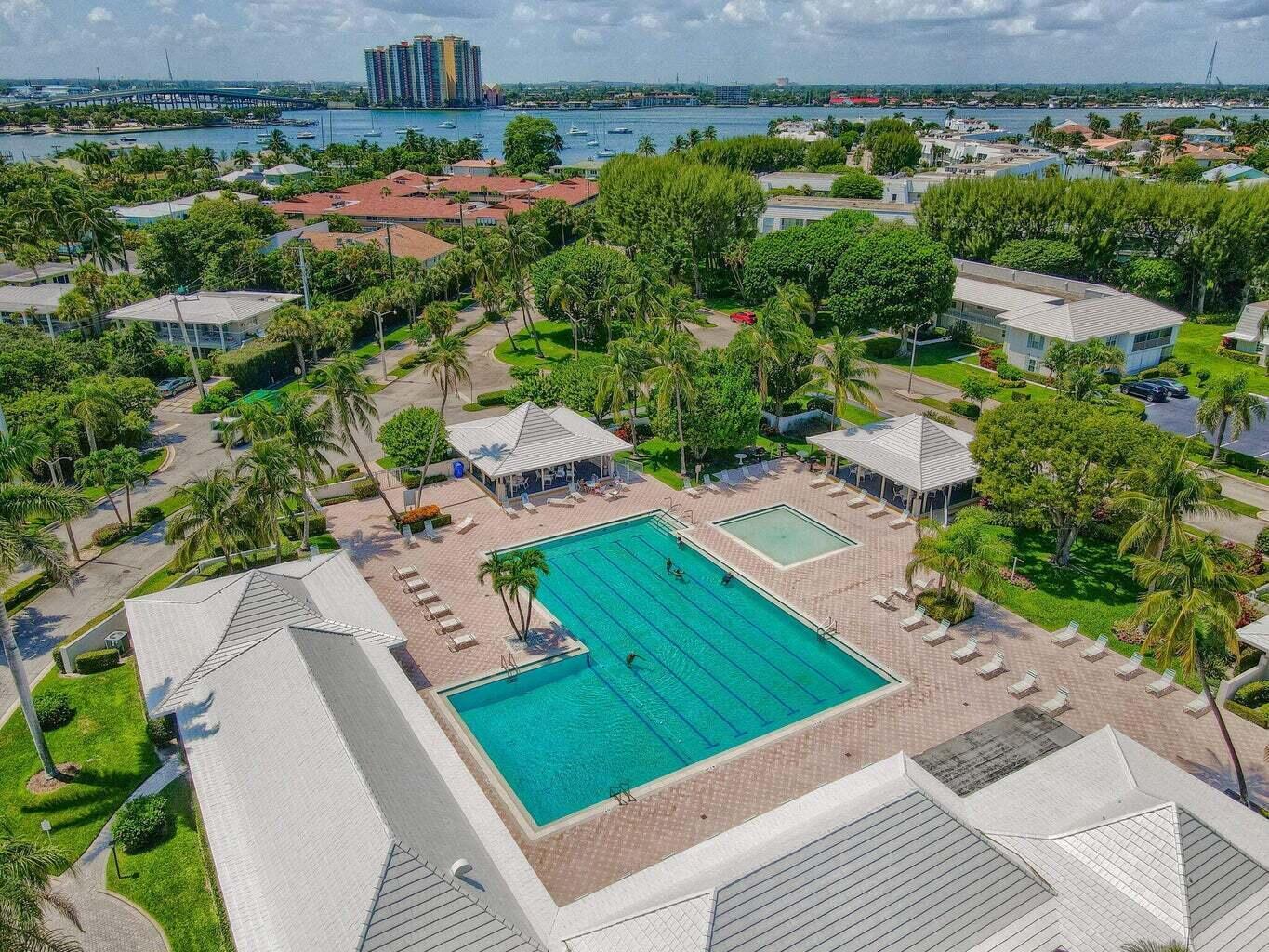 WOW 1ST FLOOR END UNIT,55 AND OVER ,VERY ACTIVE COMMUNITY WITH 2 BEDROOMS AND A DEN/ BEDROOM.BRIGHT AND AIRY. WASHER AND DRYER IN UNIT,NEW BATHROOMS. ELEGANT COASTAL FURNITURE ,LARGE ENCLOSED PATIO OVER LOOKING PLUSH GARDENS, LOTS OF UPGRADES, CLOSE TO POOL,CLUBHOUSE, TENNIS,BILLIARDS, STEPS TO THE BEACH, ASSIGNED PARKING, ,EXTRA STORAGE.AVAILABLE MAY 2025- SEPTEMBER 2025 ONLY