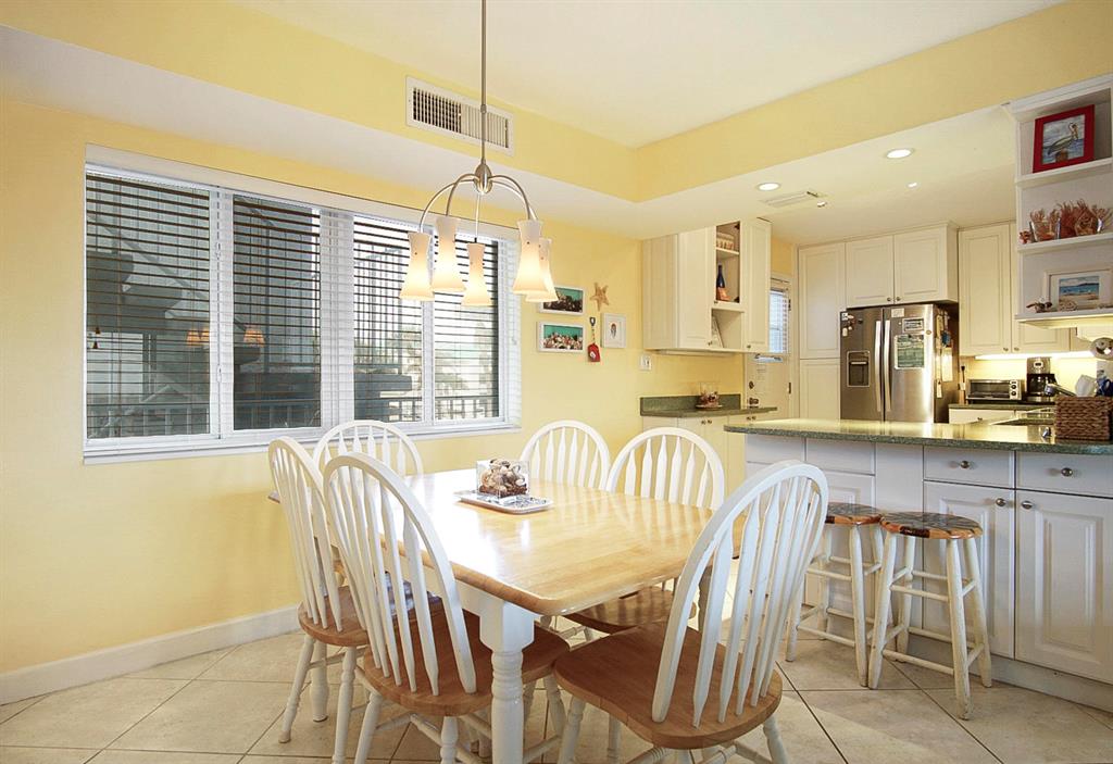 CAPSTAN I CONDOMINIUM - Residential