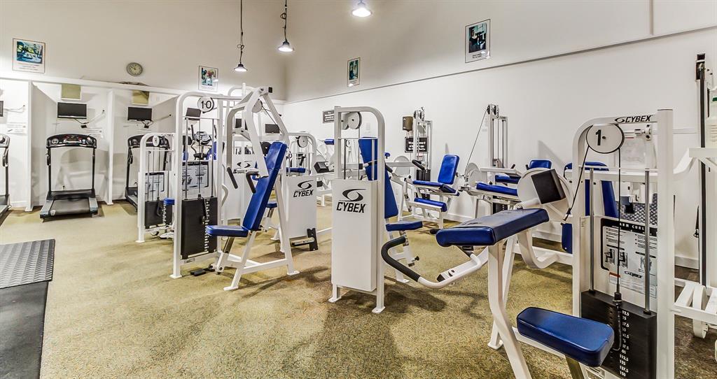 CAPSTAN I CONDOMINIUM - Residential