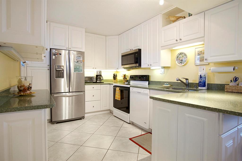 CAPSTAN I CONDOMINIUM - Residential