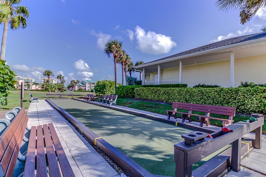 CAPSTAN I CONDOMINIUM - Residential