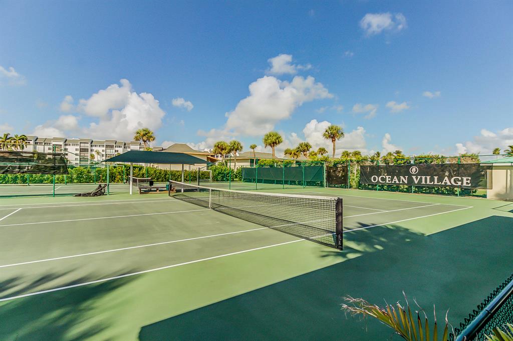 CAPSTAN I CONDOMINIUM - Residential