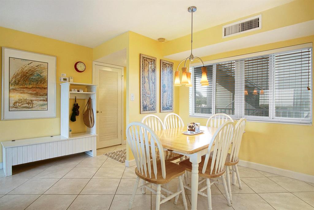 CAPSTAN I CONDOMINIUM - Residential