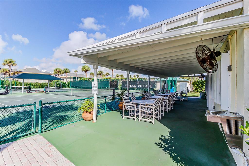 CAPSTAN I CONDOMINIUM - Residential