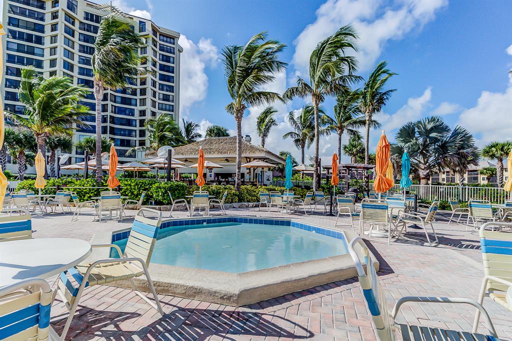 CAPSTAN I CONDOMINIUM - Residential