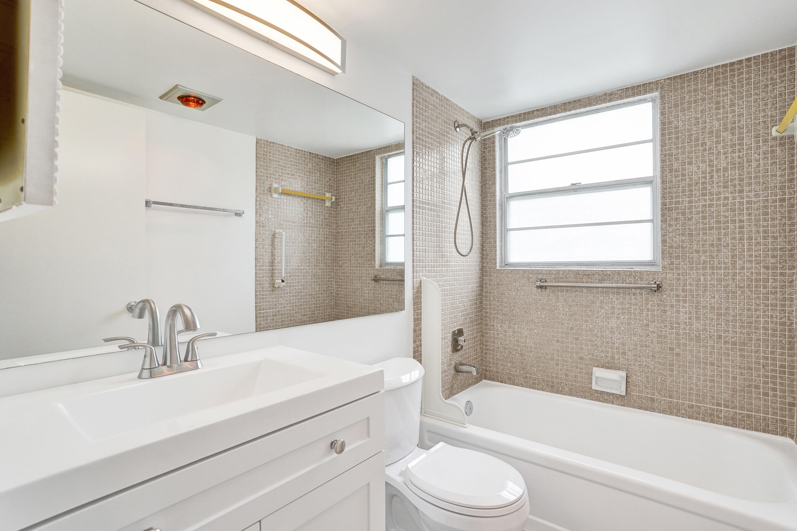 DORSET AT CENTURY VILLAGE CONDO - Residential Lease