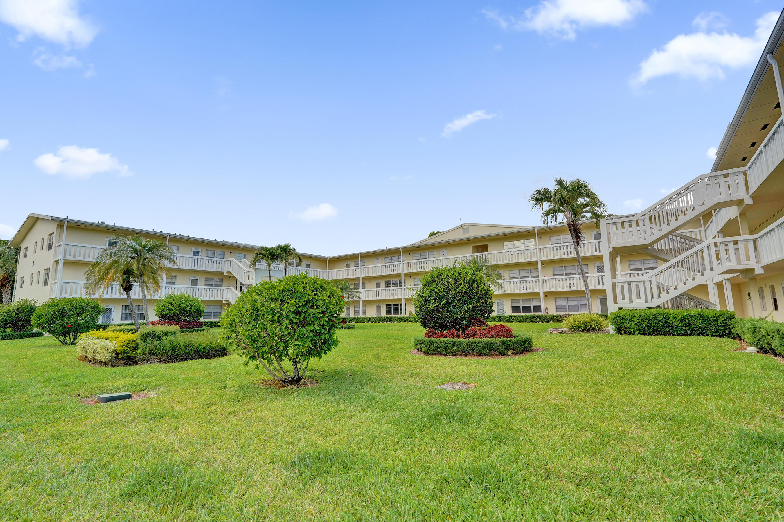 DORSET AT CENTURY VILLAGE CONDO - Residential Lease
