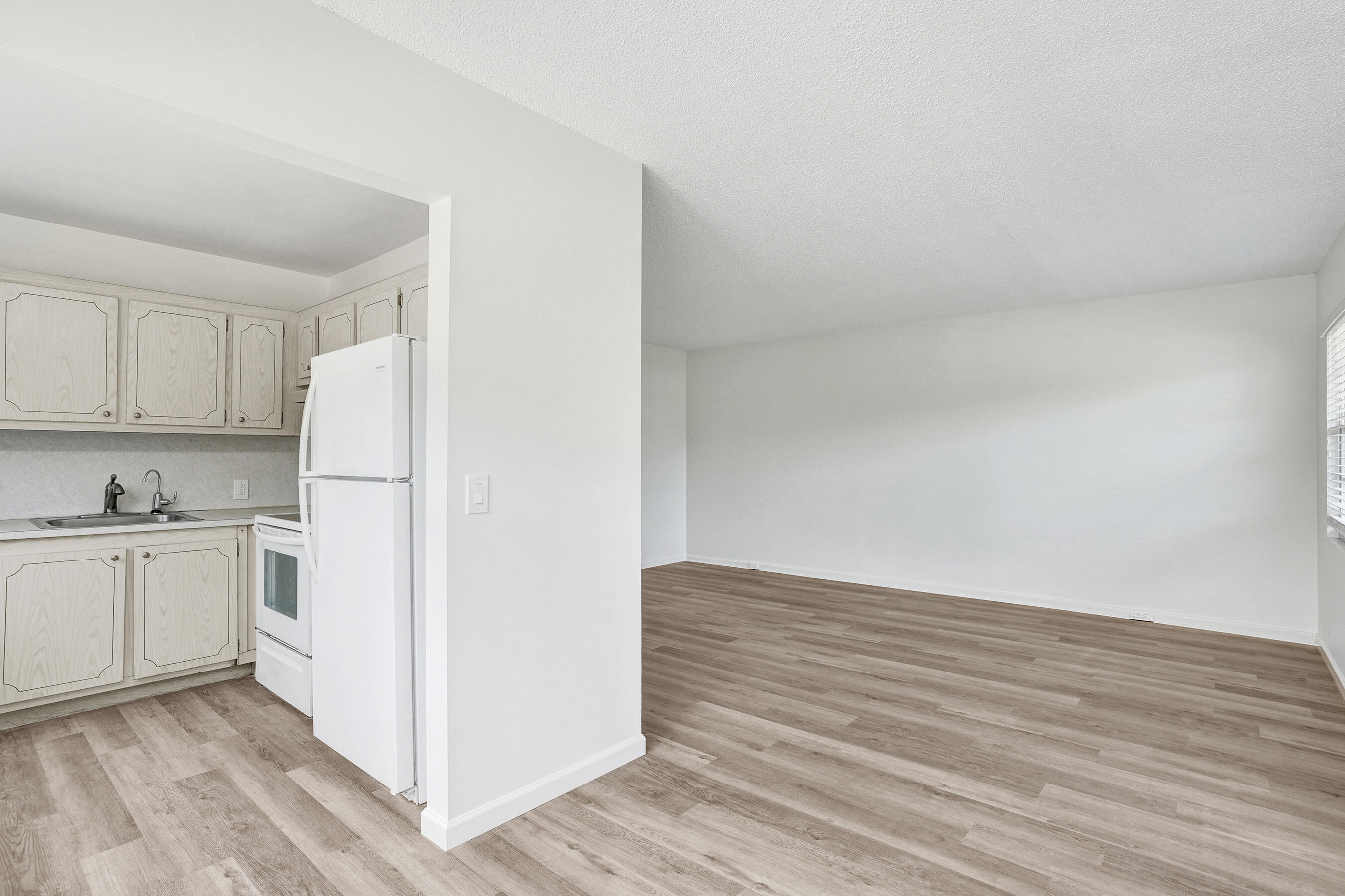 DORSET AT CENTURY VILLAGE CONDO - Residential Lease