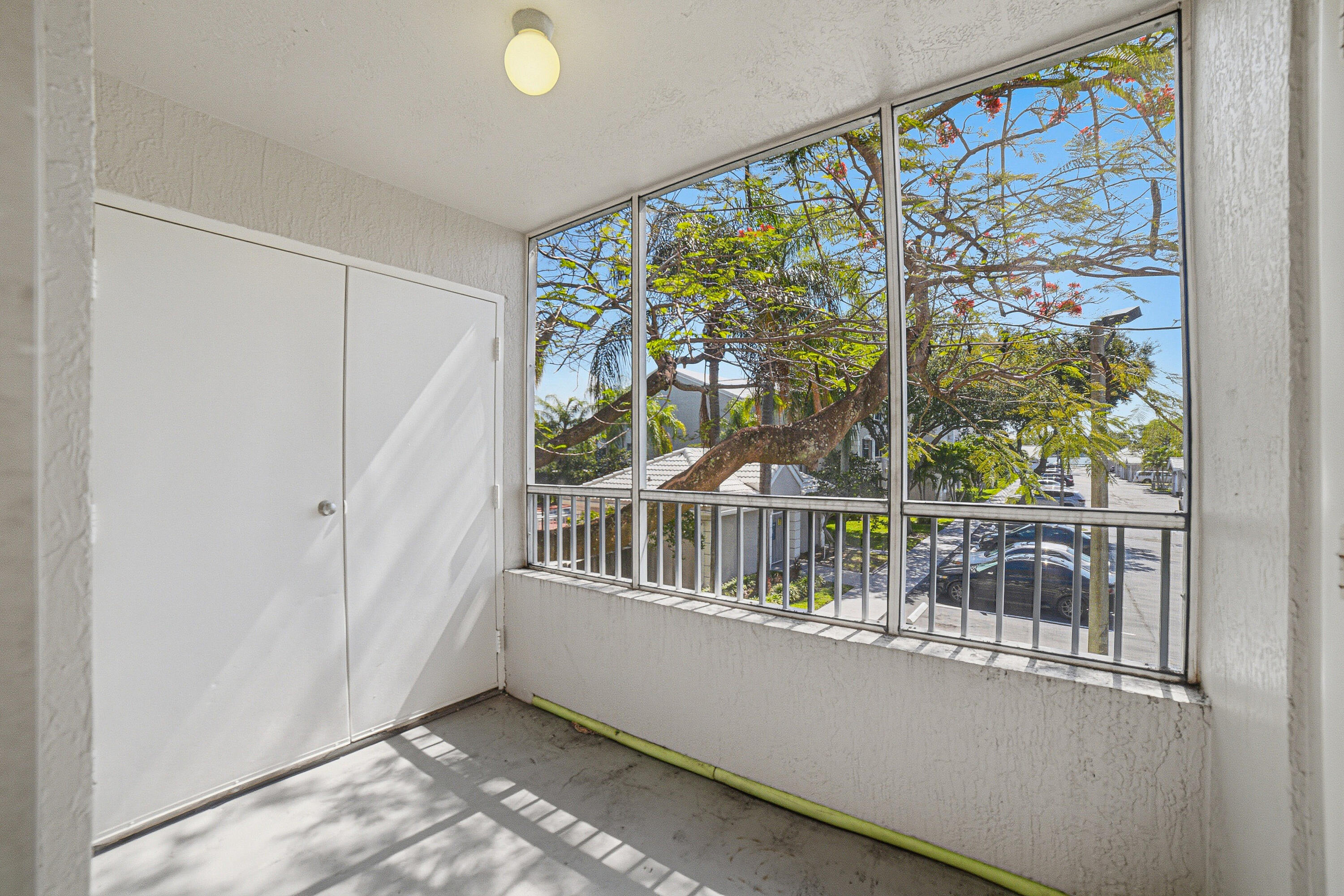 2871 N Oakland Forest Drive 210