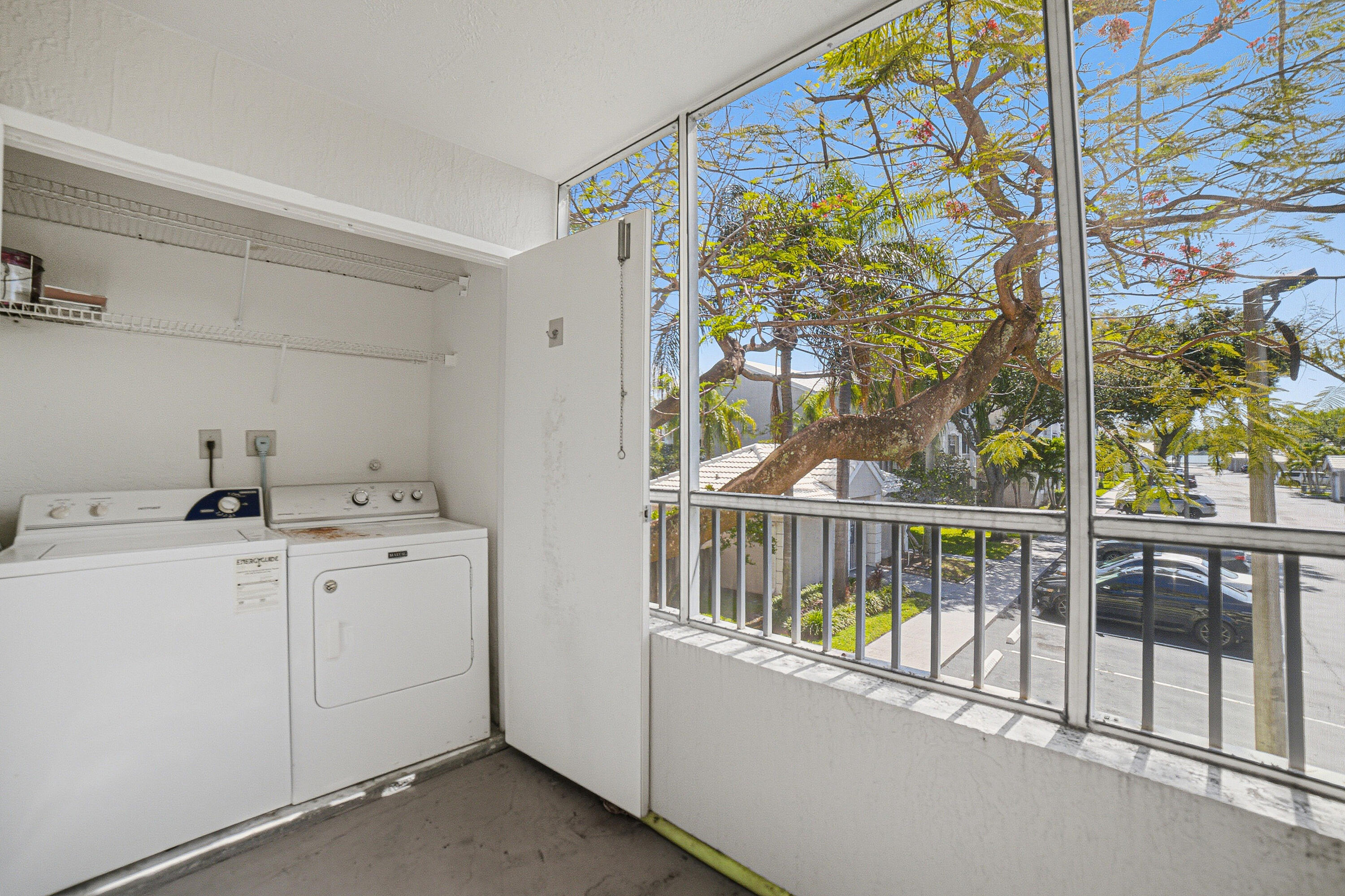 2871 N Oakland Forest Drive 210