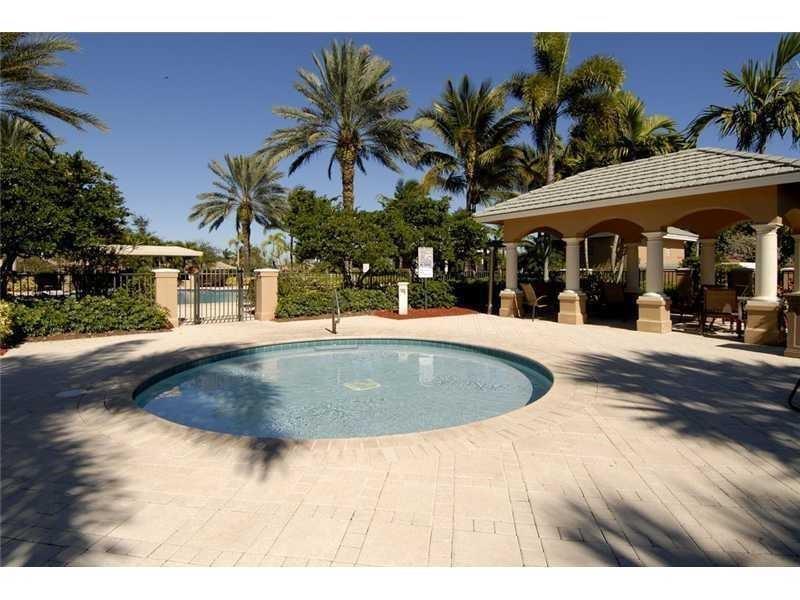 Parkland Isles 164-42 B - Residential