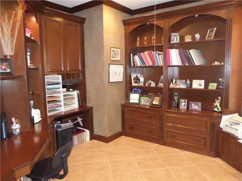 Parkland Isles 164-42 B - Residential
