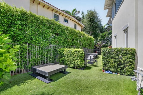 Tiny photo for 764 NE 33rd Street, Boca Raton, FL 33431 (MLS # B26070713)