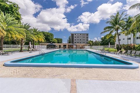 1001 Hillcrest Ct 314 Hollywood FL 33021