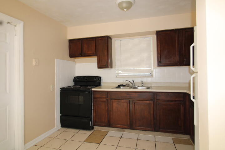 MONROE HEIGHTS - Residential