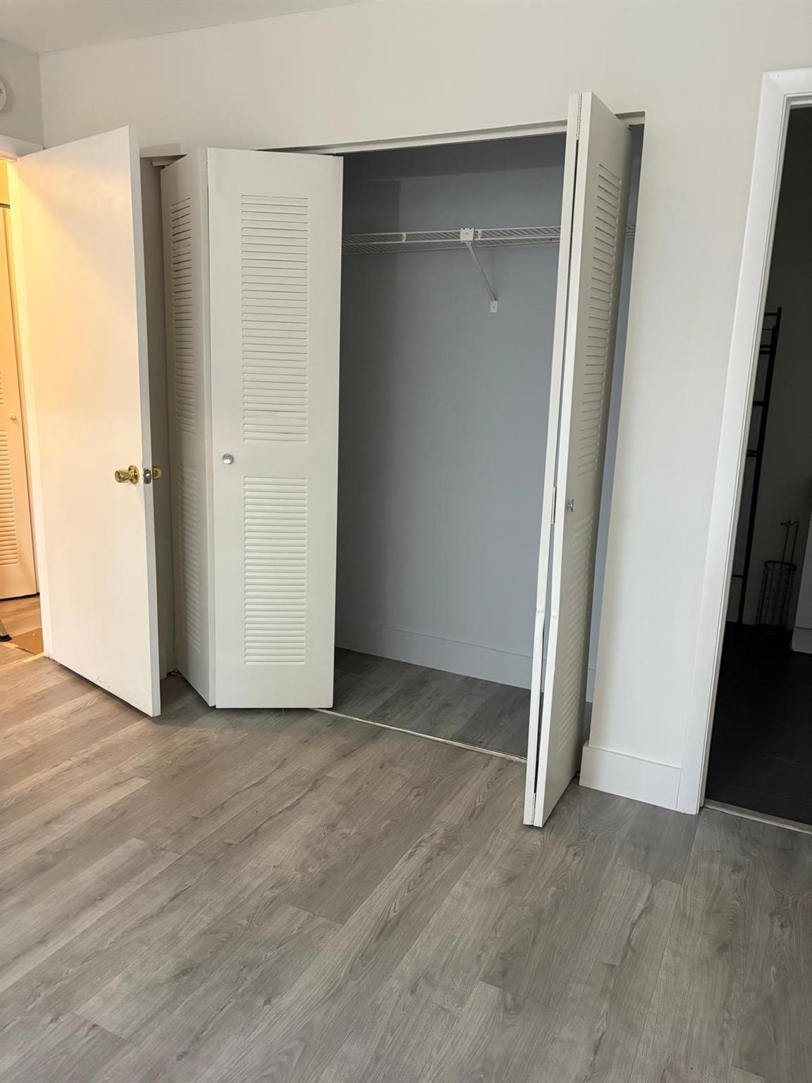 COUNTRY PARK CONDO - Residential Lease