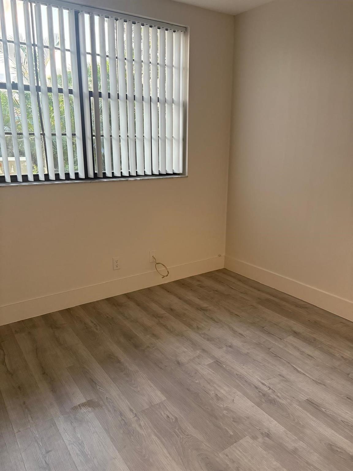 COUNTRY PARK CONDO - Residential Lease