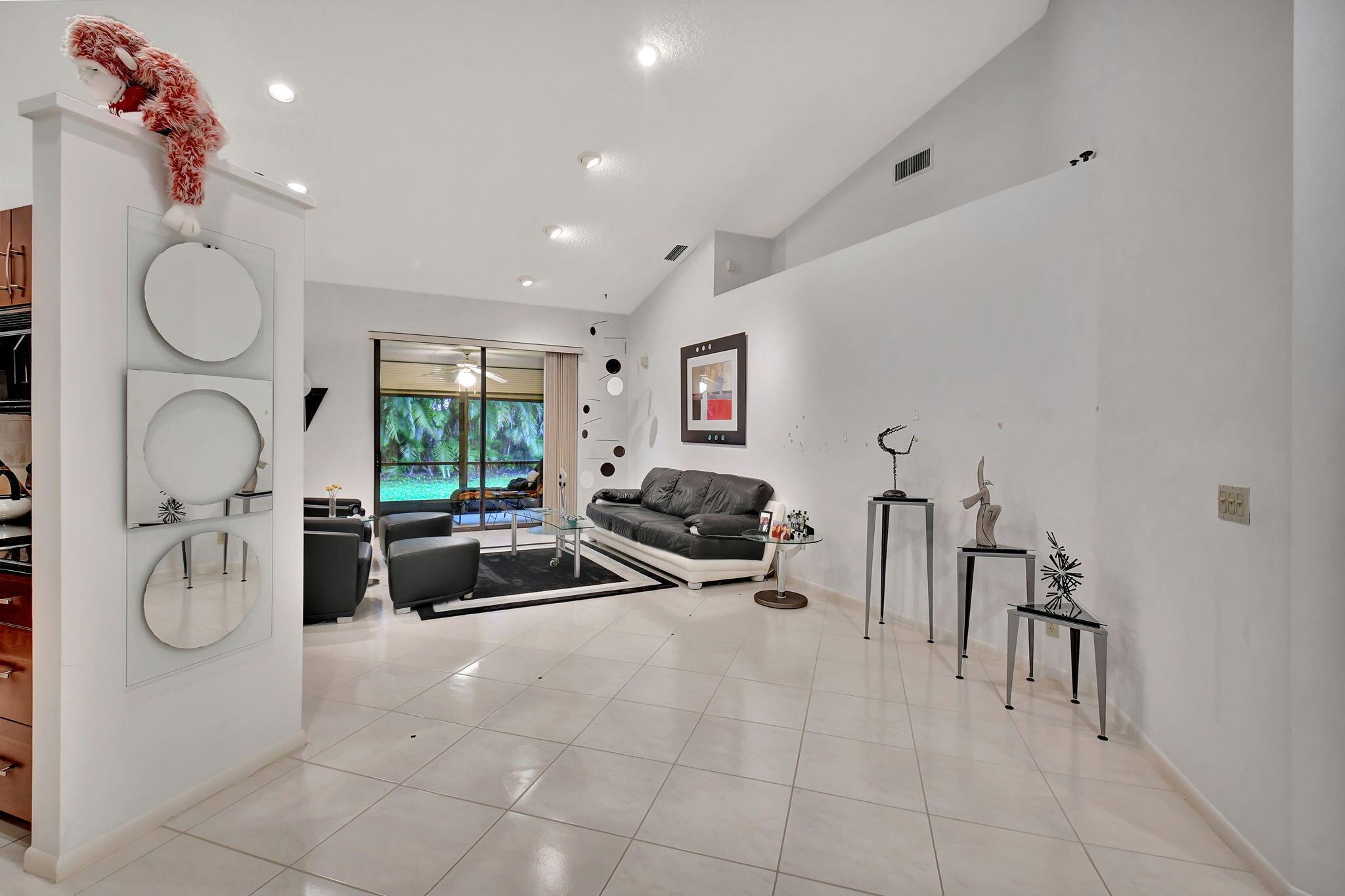 7512 Lexington Club Boulevard A
