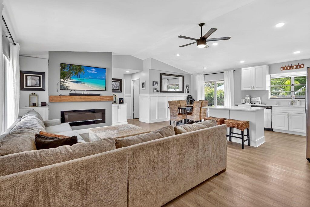 Photo of 356 NW Hibiscus Street, Port Saint Lucie, FL 34983 (MLS # R11103436)