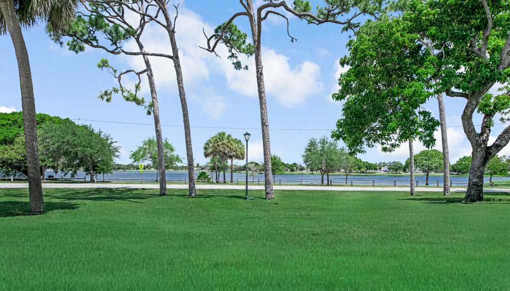 Photo of 2004 Lake Osborne Drive #4, Lake Worth Beach, FL 33461 (MLS # B26023201)