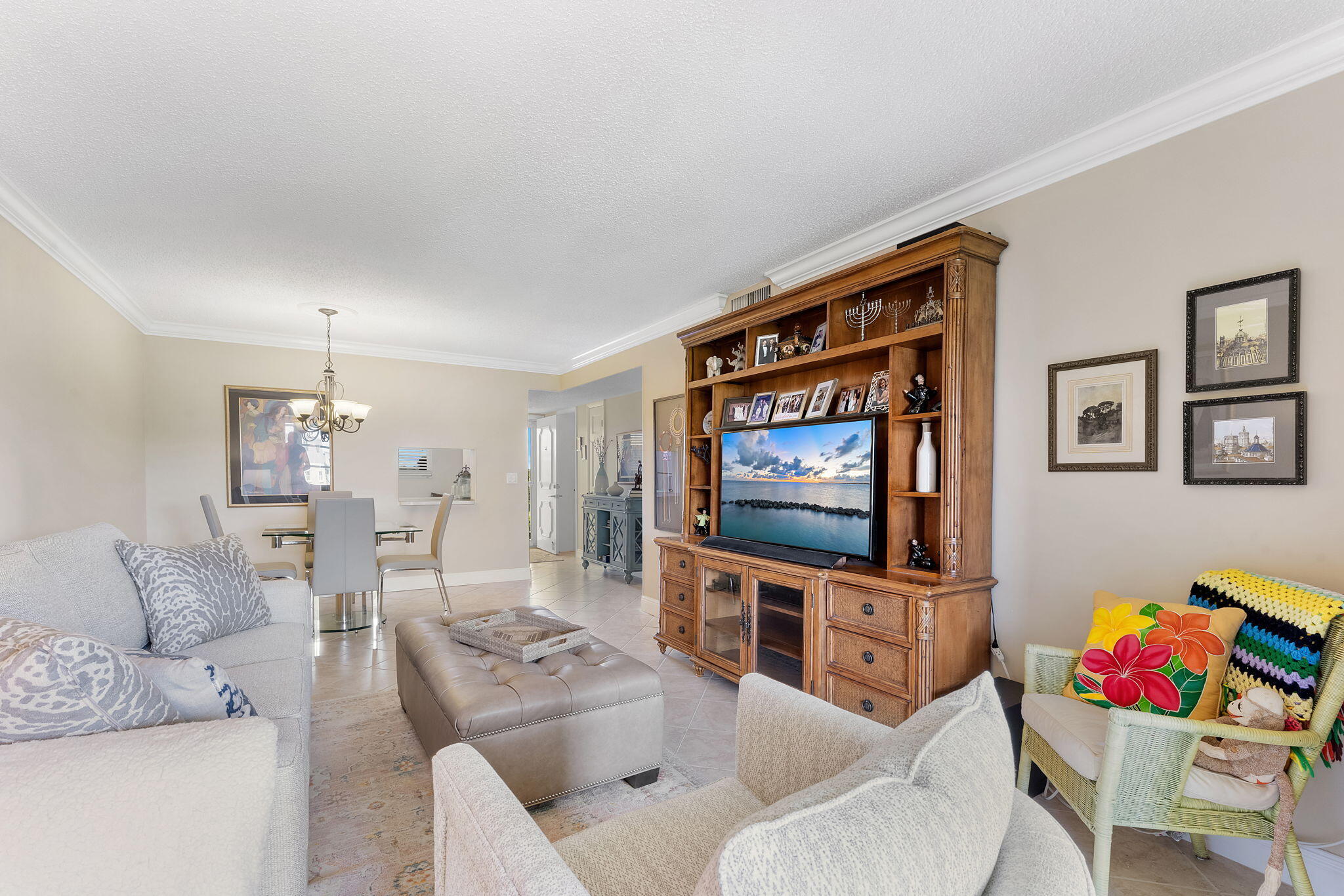 2515 NE 2nd Court 405