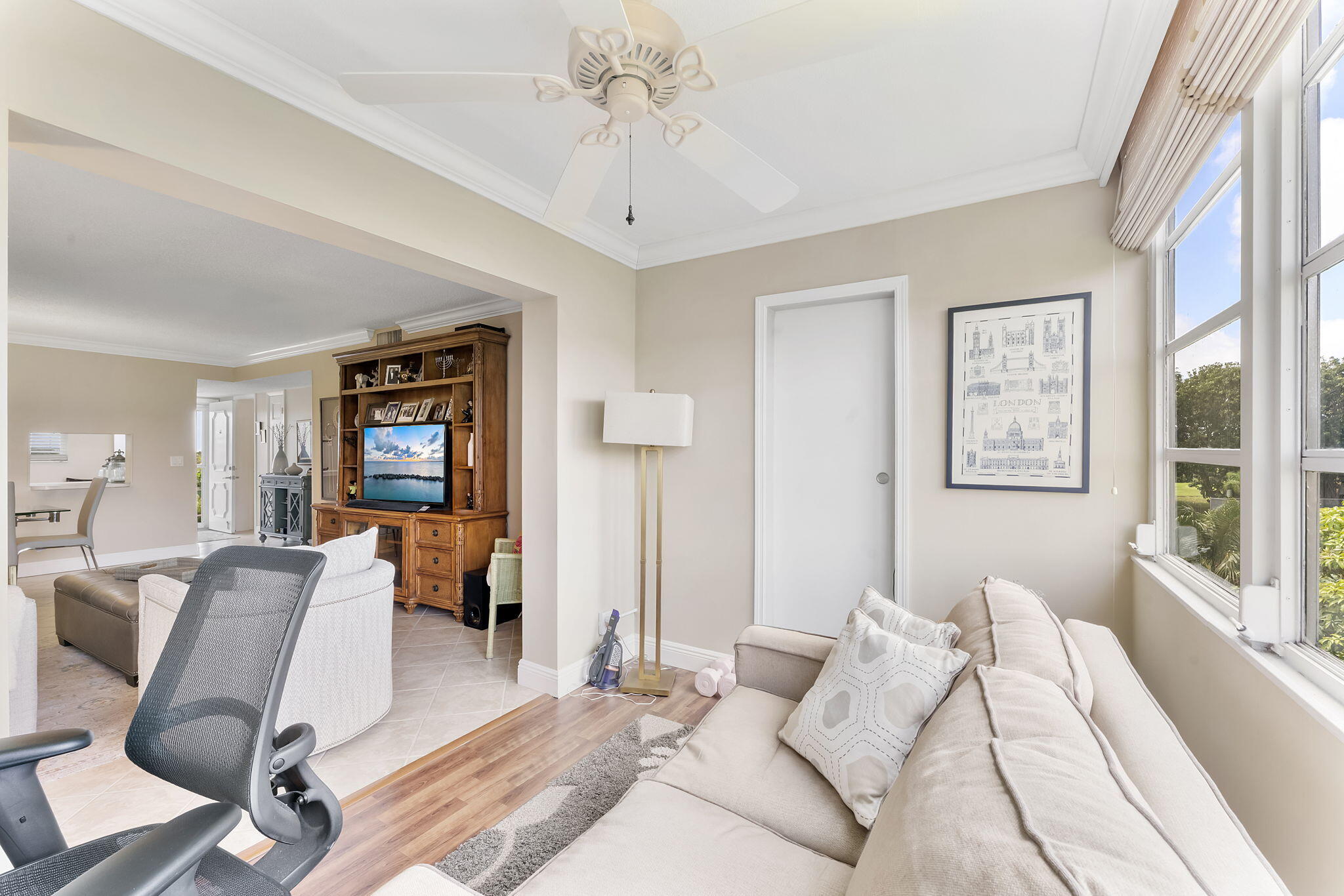 VILLAGE ROYALE GREENTREE CONDO - Residential