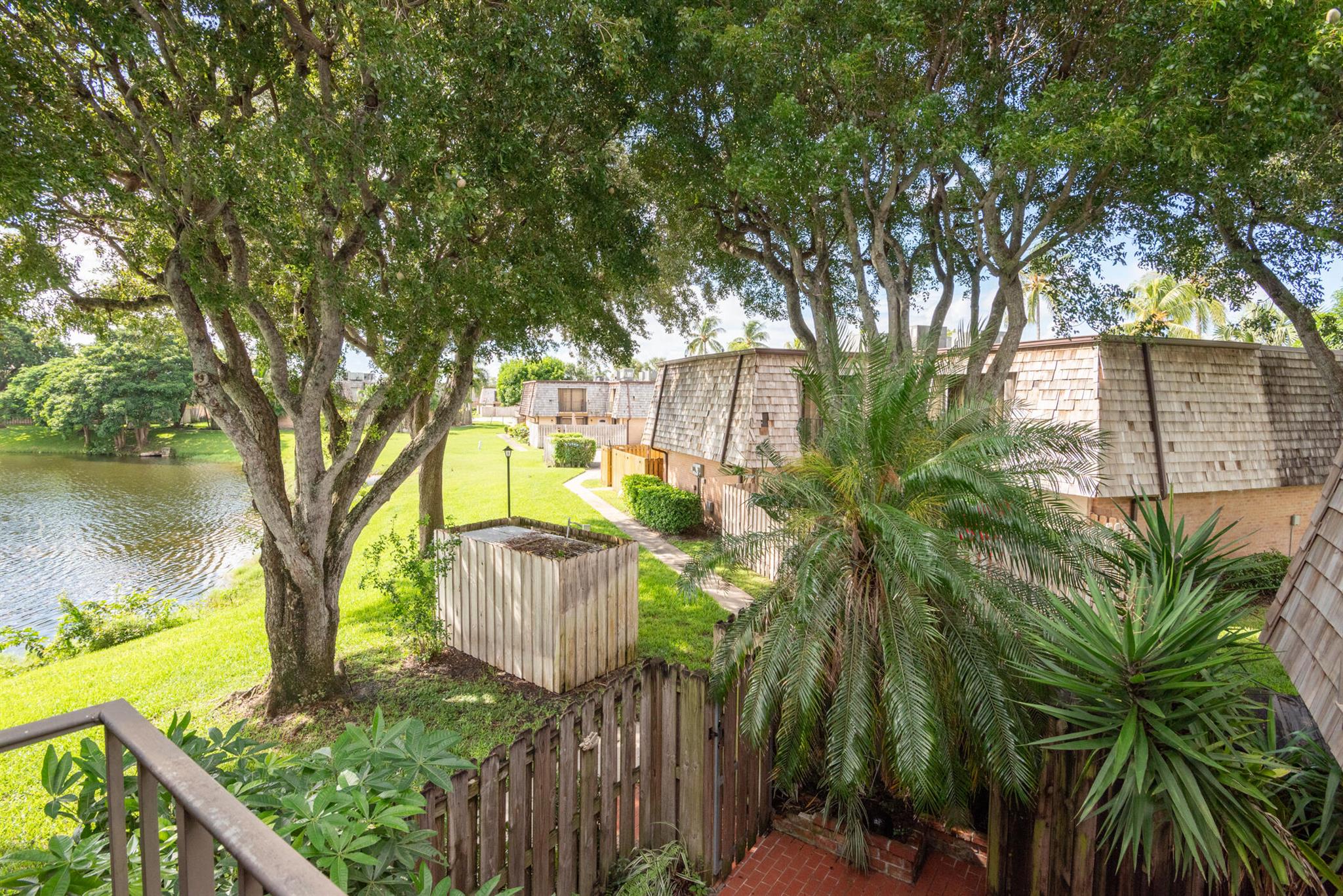 LAKEWOOD - Residential