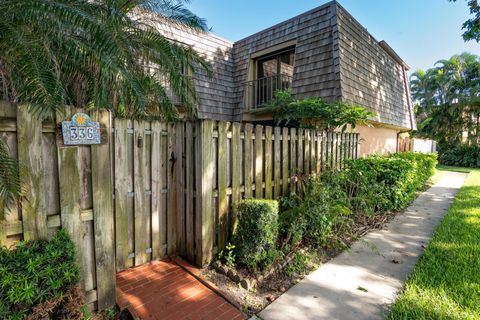 336 Lake Arbor Drive Palm Springs FL 33461