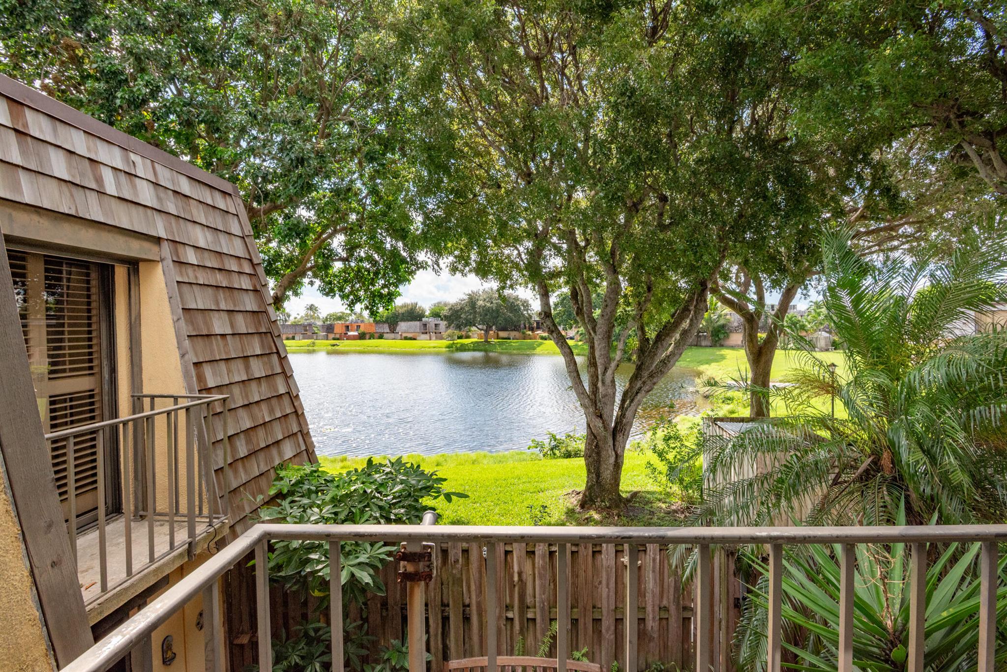 LAKEWOOD - Residential