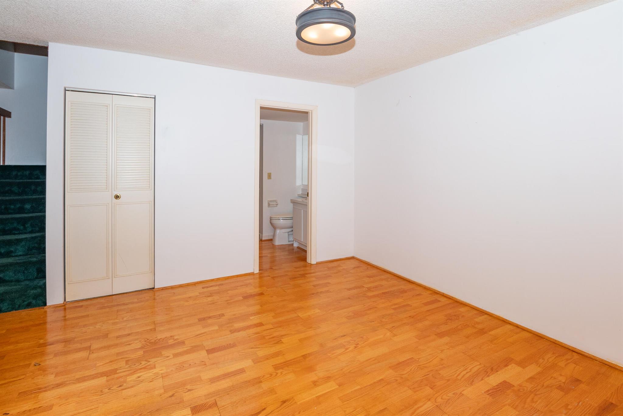 LAKEWOOD - Residential