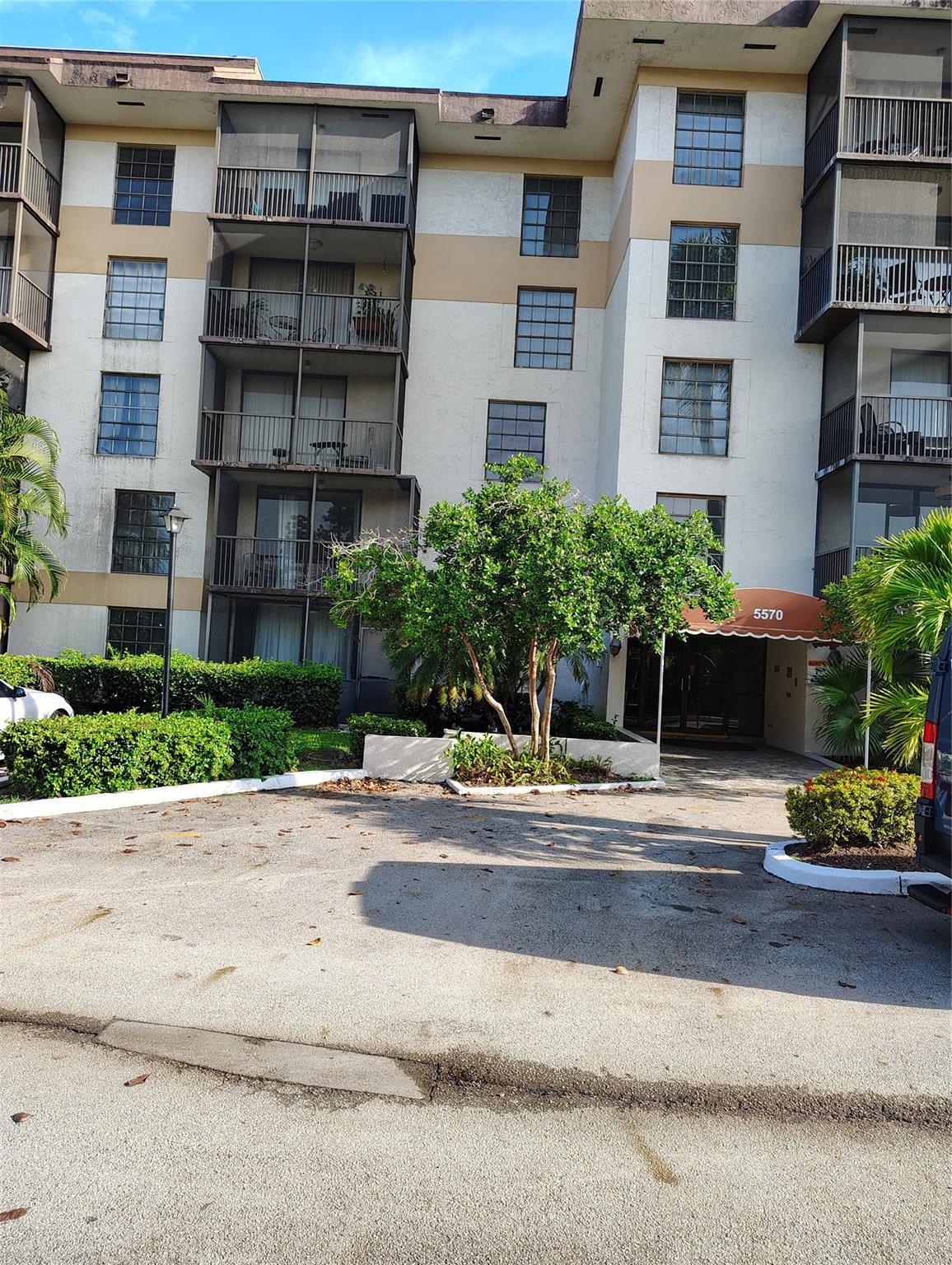 STOP THE SEARCH, THIS IS THE CONDO TO SEE. 3 LARGE BEDROOMS IN LIKE NEW CONDITION. ALL AGES WELCOME, THIS CONDO CAN FIT ANY LARGE FAMILY. HURRY, WILL NOT LAST. MINUTES TO THE TURNPIKE AND UNIVERSITY DR. NEAR SHOPS AND CENTERS OF WORSHIP.