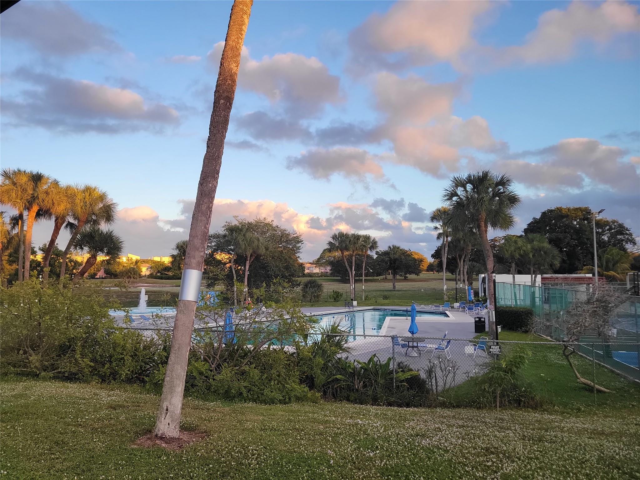 CONDOMINIUM 8  ENVIRON 11 - Residential