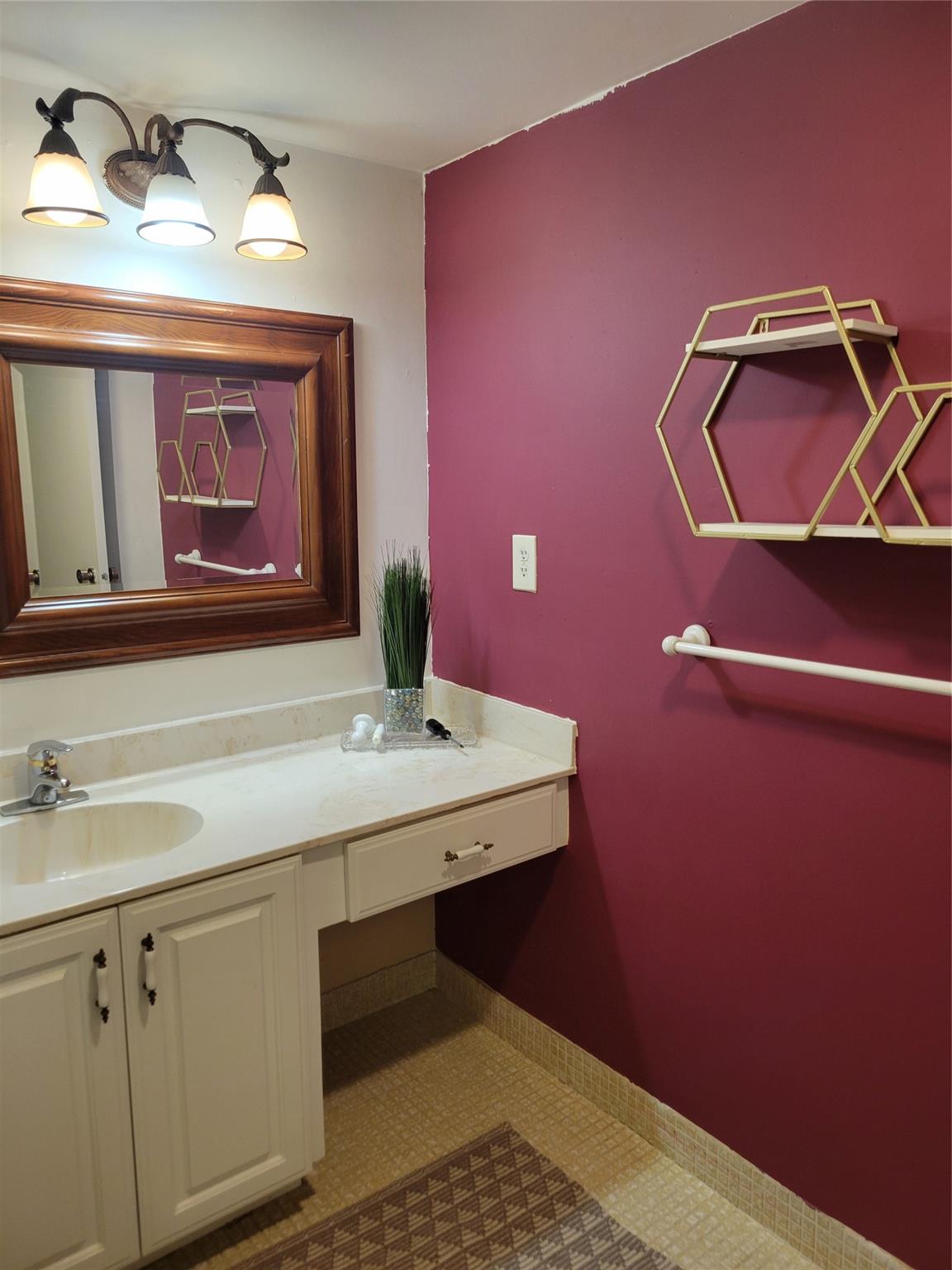 CONDOMINIUM 8  ENVIRON 11 - Residential