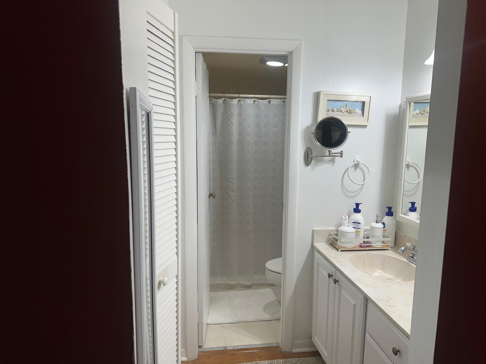 CONDOMINIUM 8  ENVIRON 11 - Residential