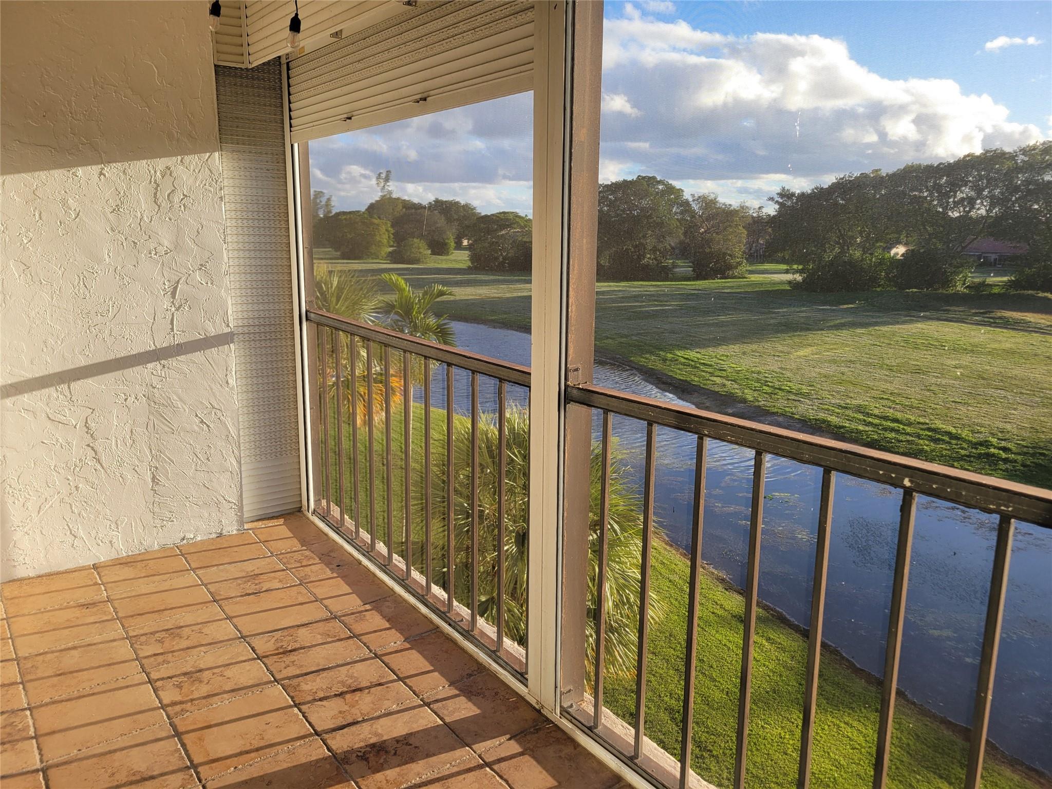 CONDOMINIUM 8  ENVIRON 11 - Residential