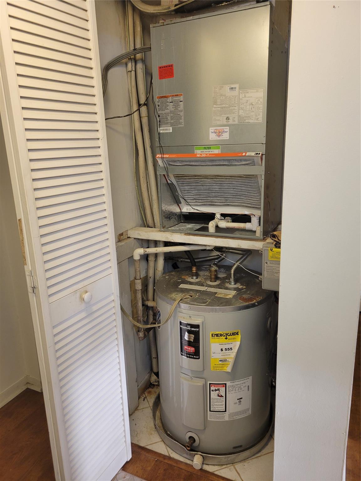 CONDOMINIUM 8  ENVIRON 11 - Residential