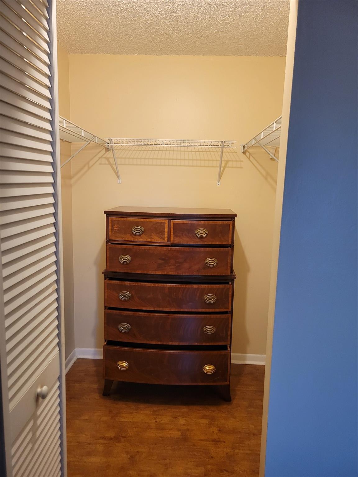 CONDOMINIUM 8  ENVIRON 11 - Residential