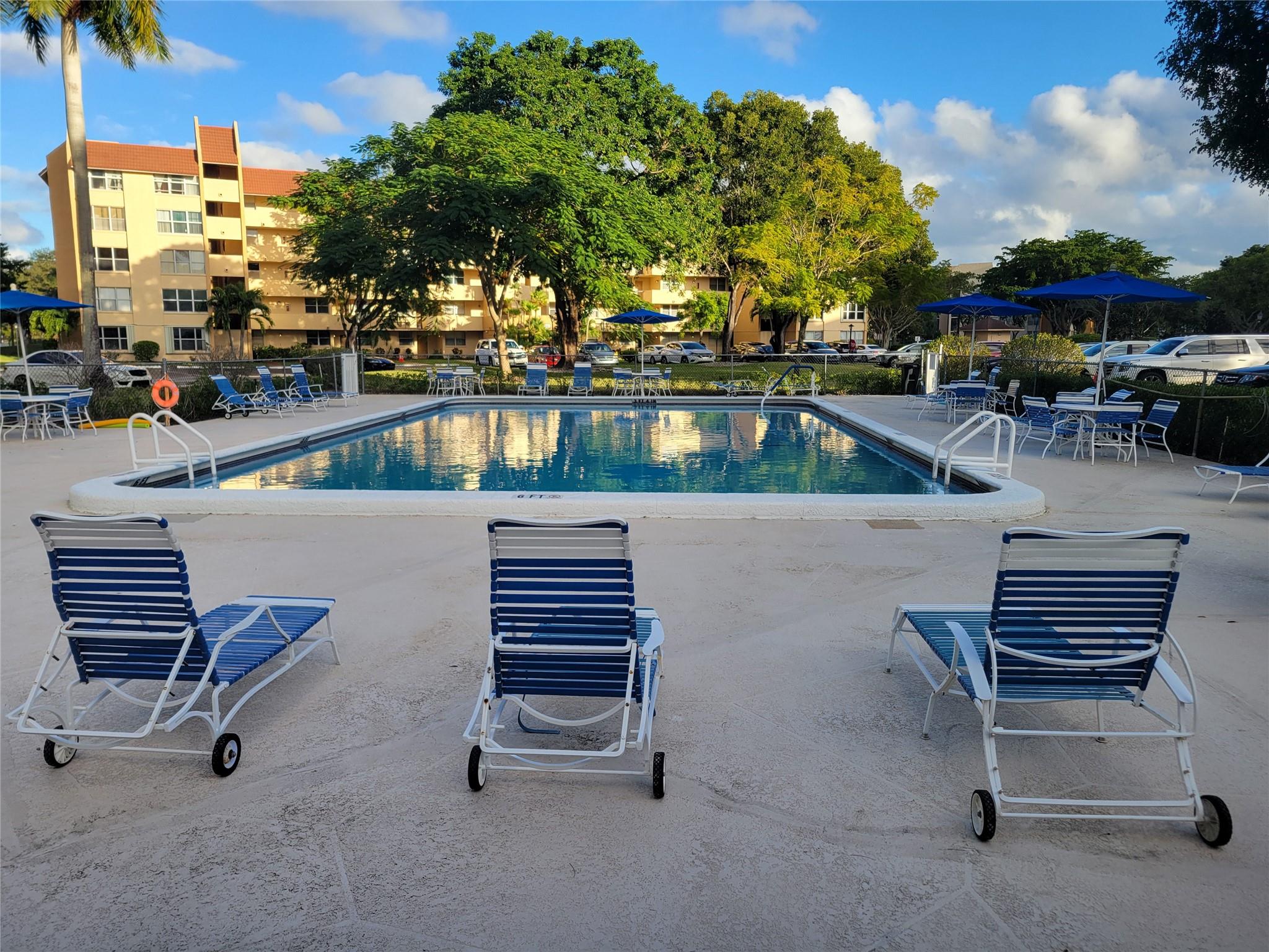 CONDOMINIUM 8  ENVIRON 11 - Residential