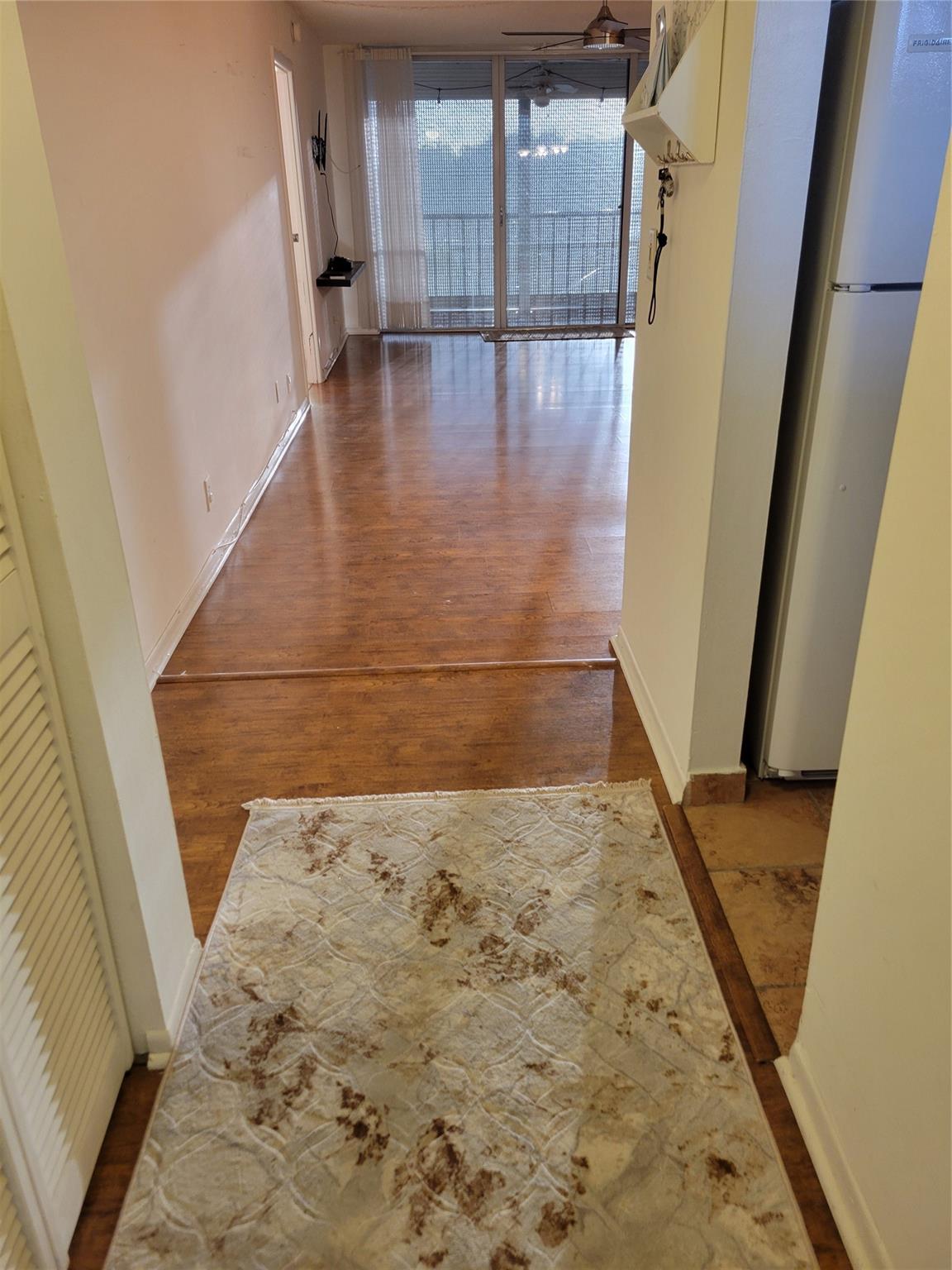 CONDOMINIUM 8  ENVIRON 11 - Residential