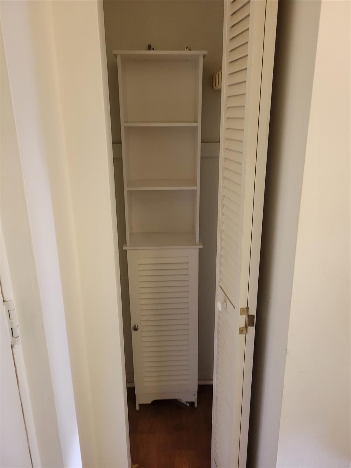 CONDOMINIUM 8  ENVIRON 11 - Residential