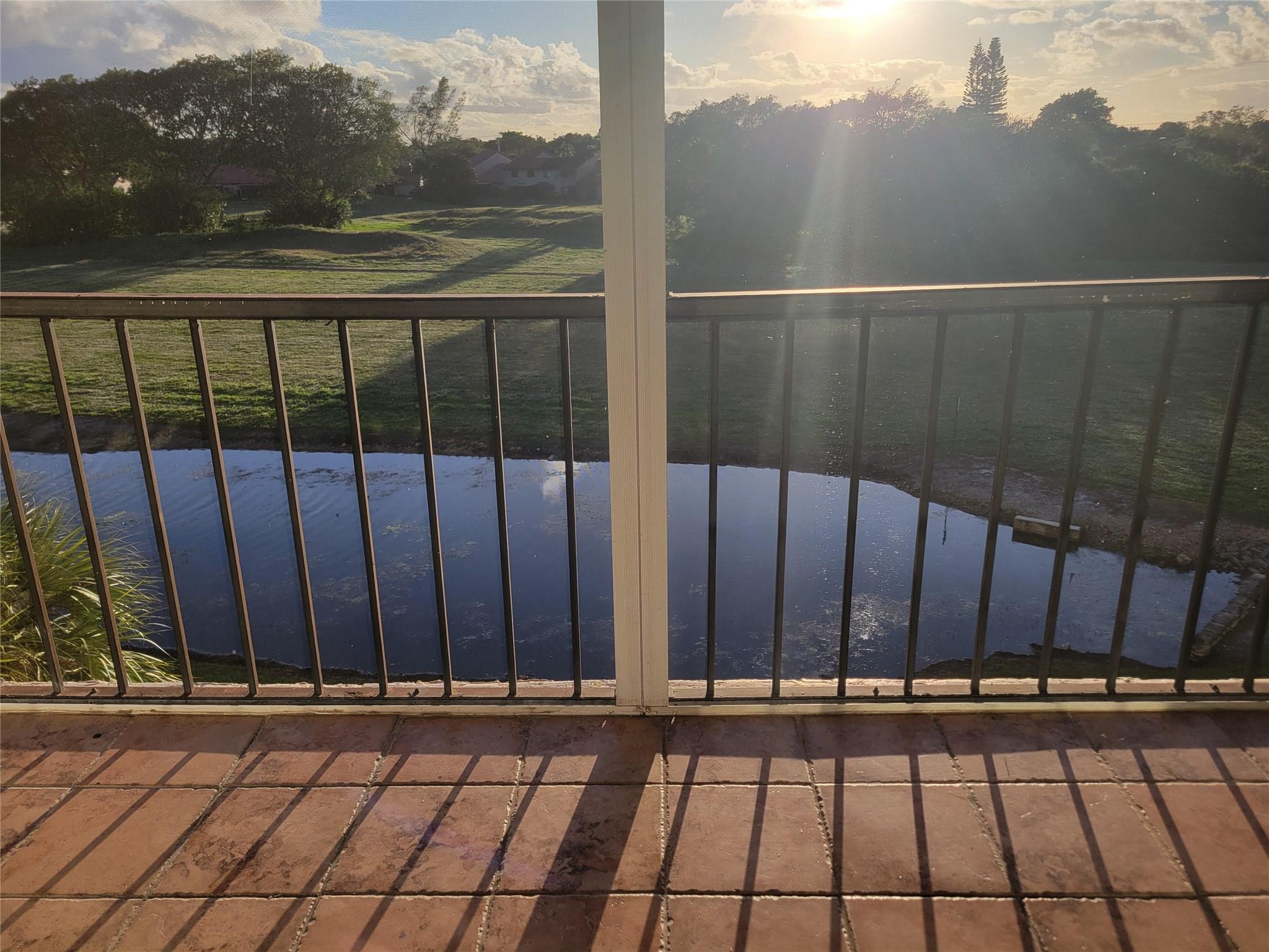 CONDOMINIUM 8  ENVIRON 11 - Residential