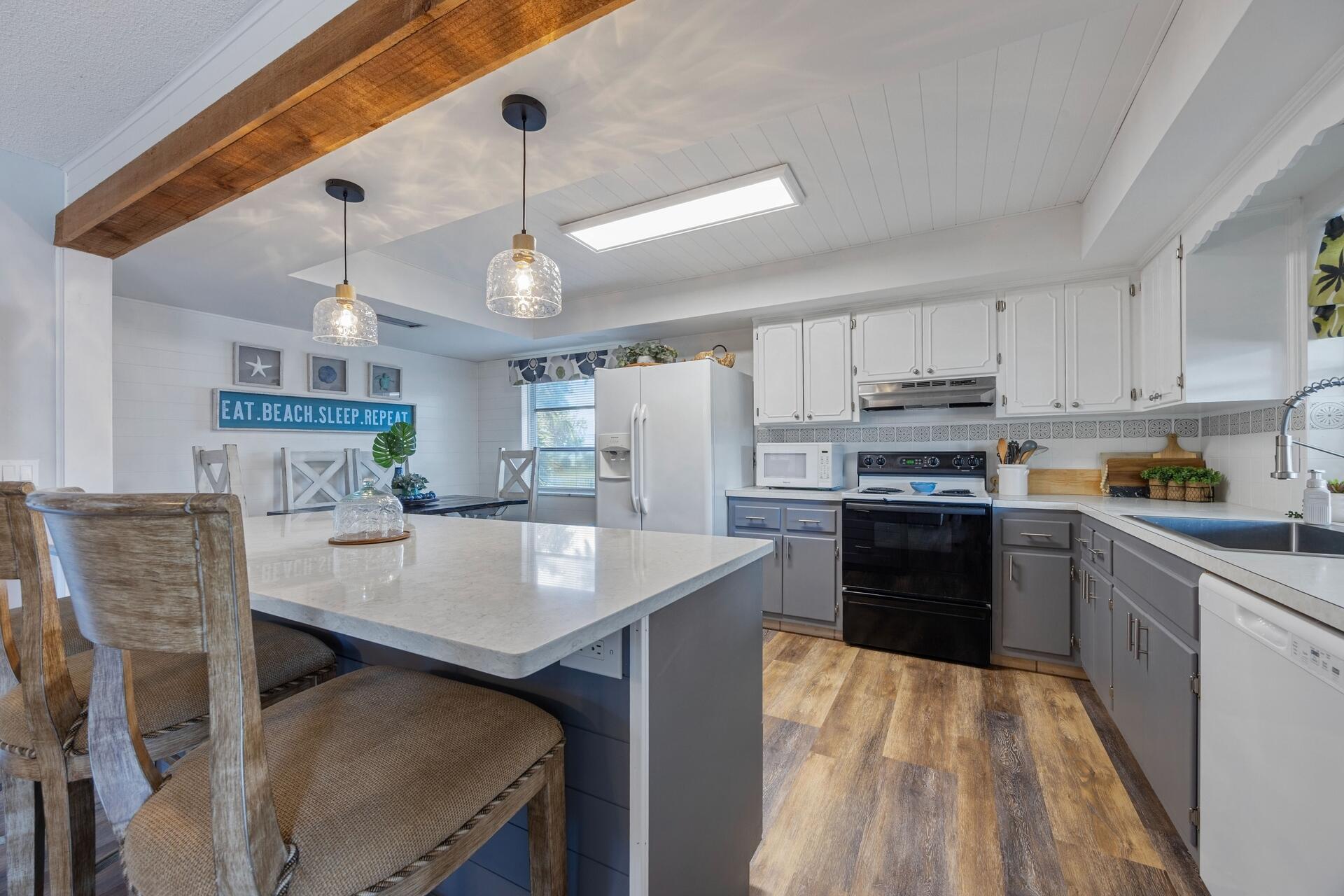 1380 SW 28th Avenue, Boynton Beach, FL, 33426/$545,000 2 1380 SW 28th Avenue