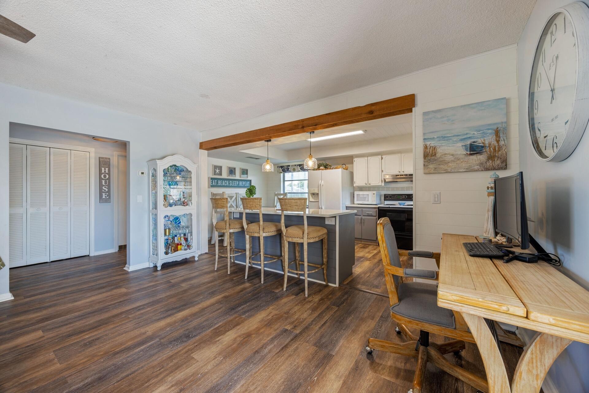 1380 SW 28th Avenue, Boynton Beach, FL, 33426/$545,000 4 1380 SW 28th Avenue