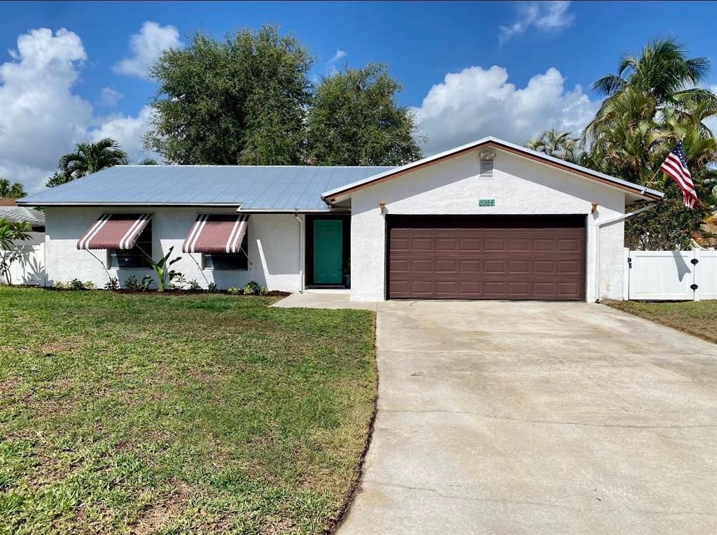 Photo of 8954 SE Bobo Court Ct, Hobe Sound, FL 33455 (MLS # R10820971)