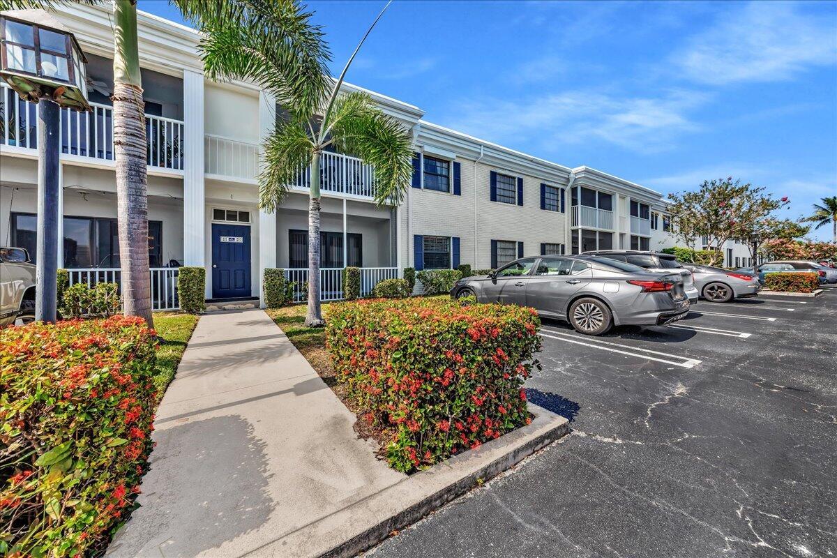 180 Cypress Club Drive 813