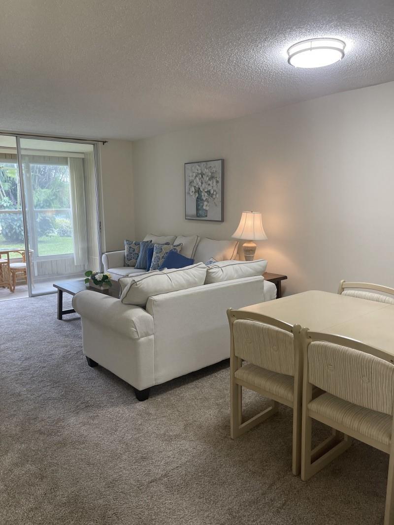 Sunrise Lakes 117 condo - Residential