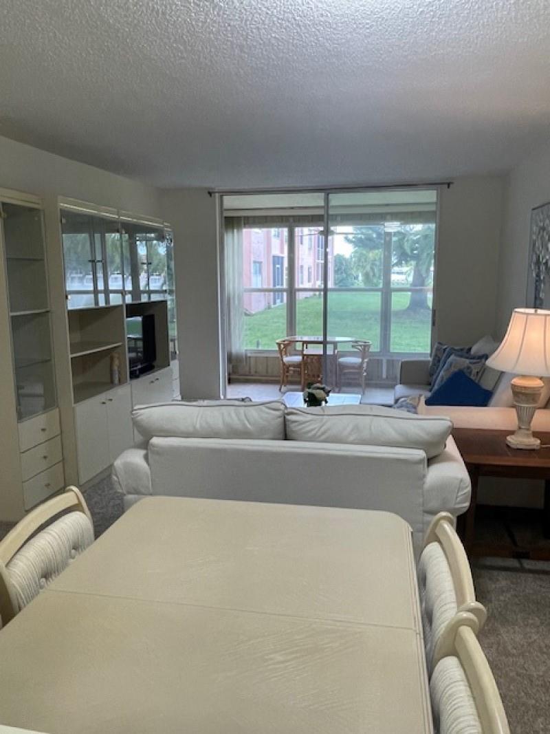 Sunrise Lakes 117 condo - Residential